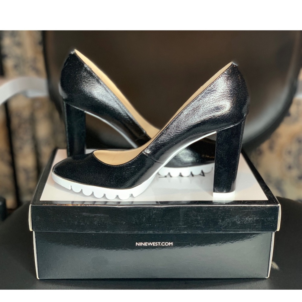 BRAND NEW! NEVER WORN! Nine West Heals Size 7.5